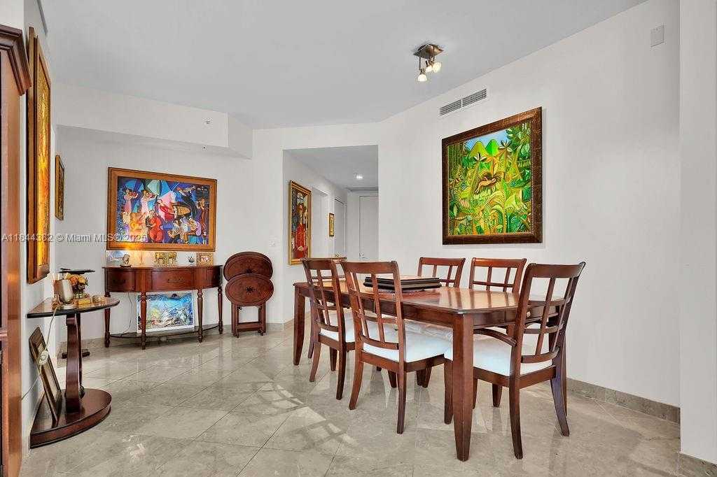 Small Image of 801 BRICKELL KEY BLVD #602, Miami Number 5