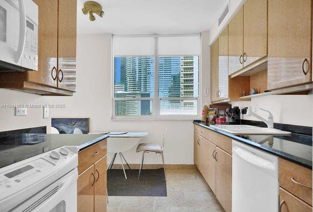 Small Image of 801 BRICKELL KEY BLVD #602, Miami Number 9