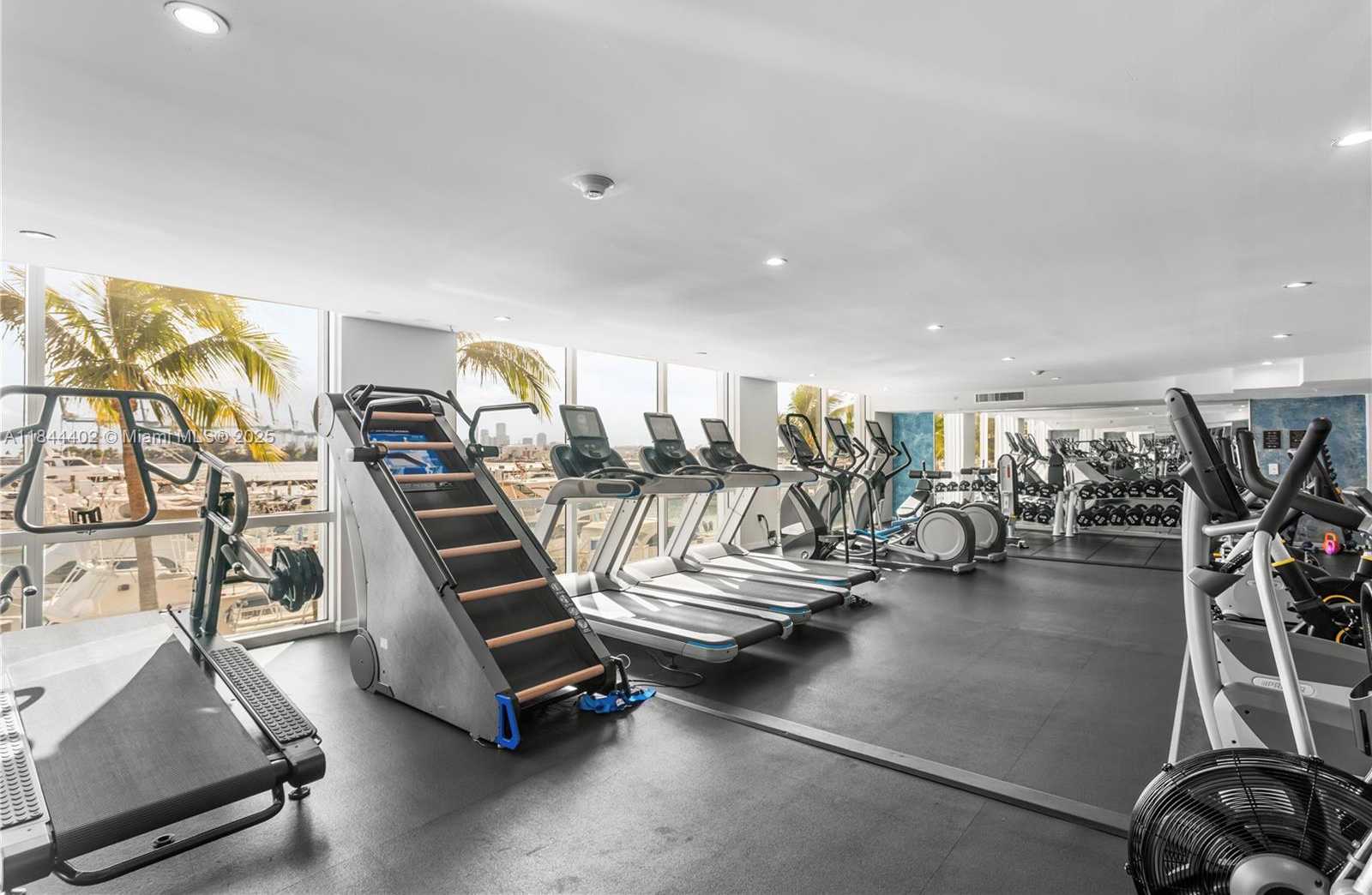 Small Image of 90 ALTON RD #409, Miami Beach Number 18