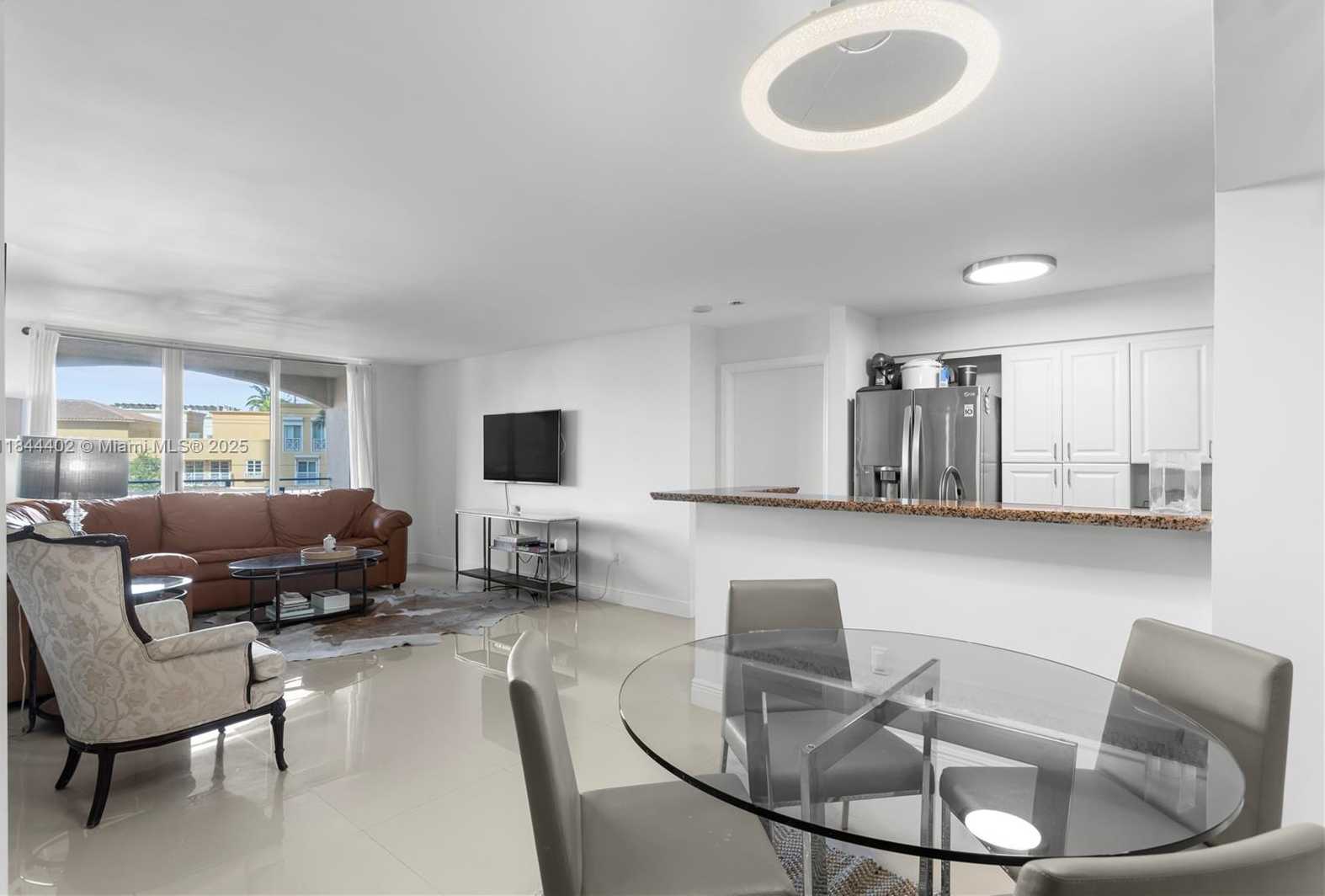 Small Image of 90 ALTON RD #409, Miami Beach Number 2