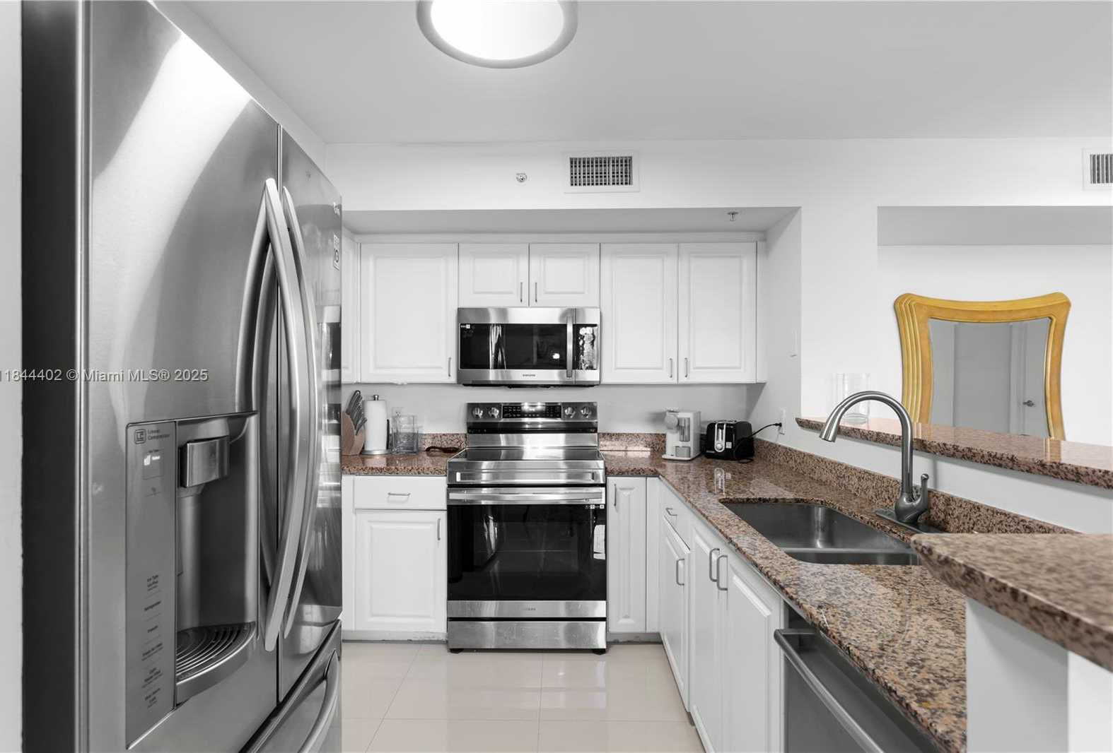 Small Image of 90 ALTON RD #409, Miami Beach Number 3