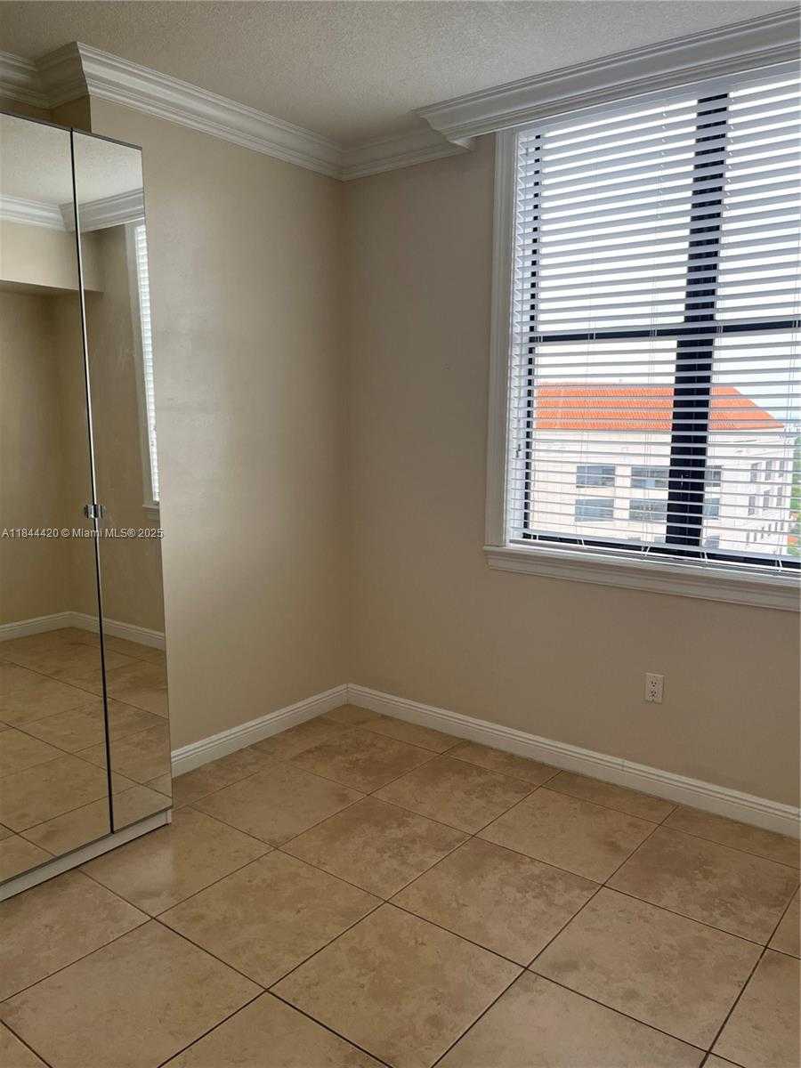 Small Image of Coral Gables Number 12