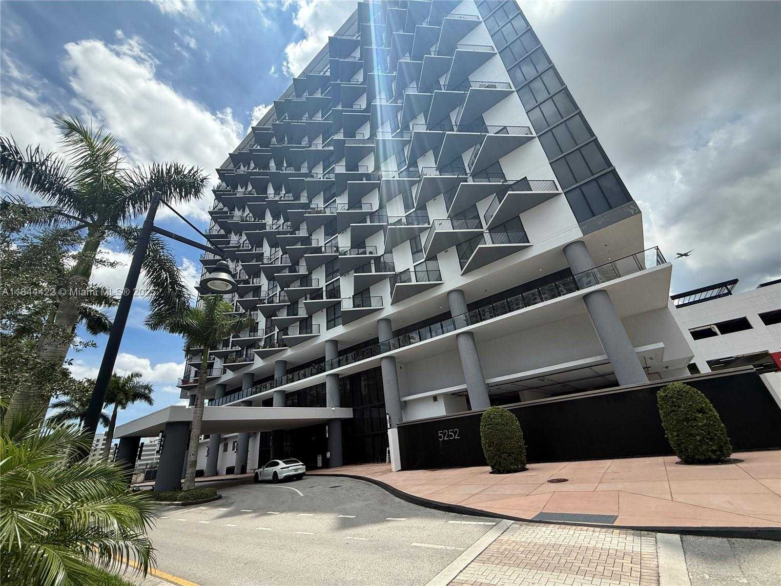Small Image of 5252 NORTH WEST 85TH AVE #1109, Doral Number 29