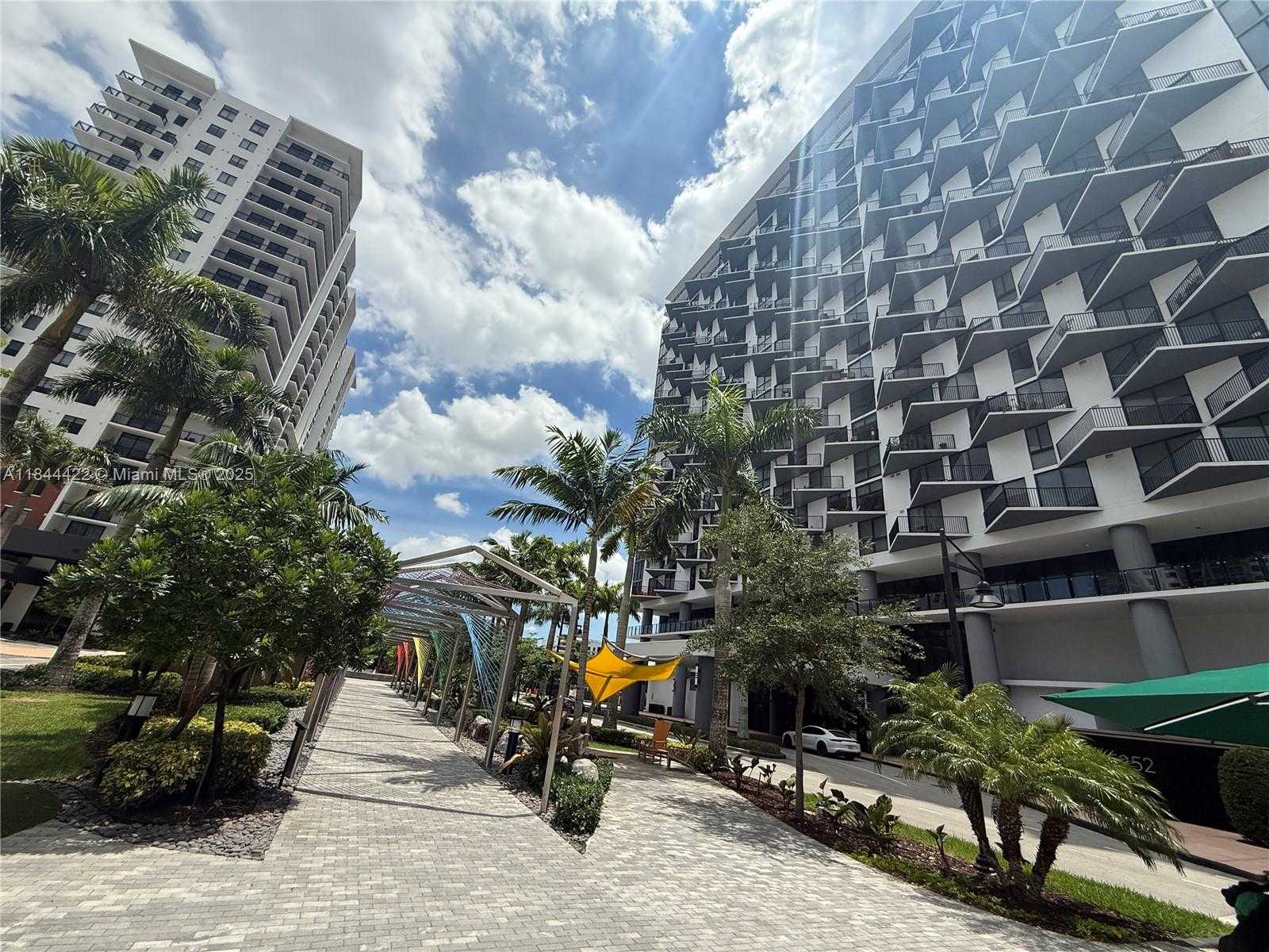Small Image of 5252 NORTH WEST 85TH AVE #1109, Doral Number 30