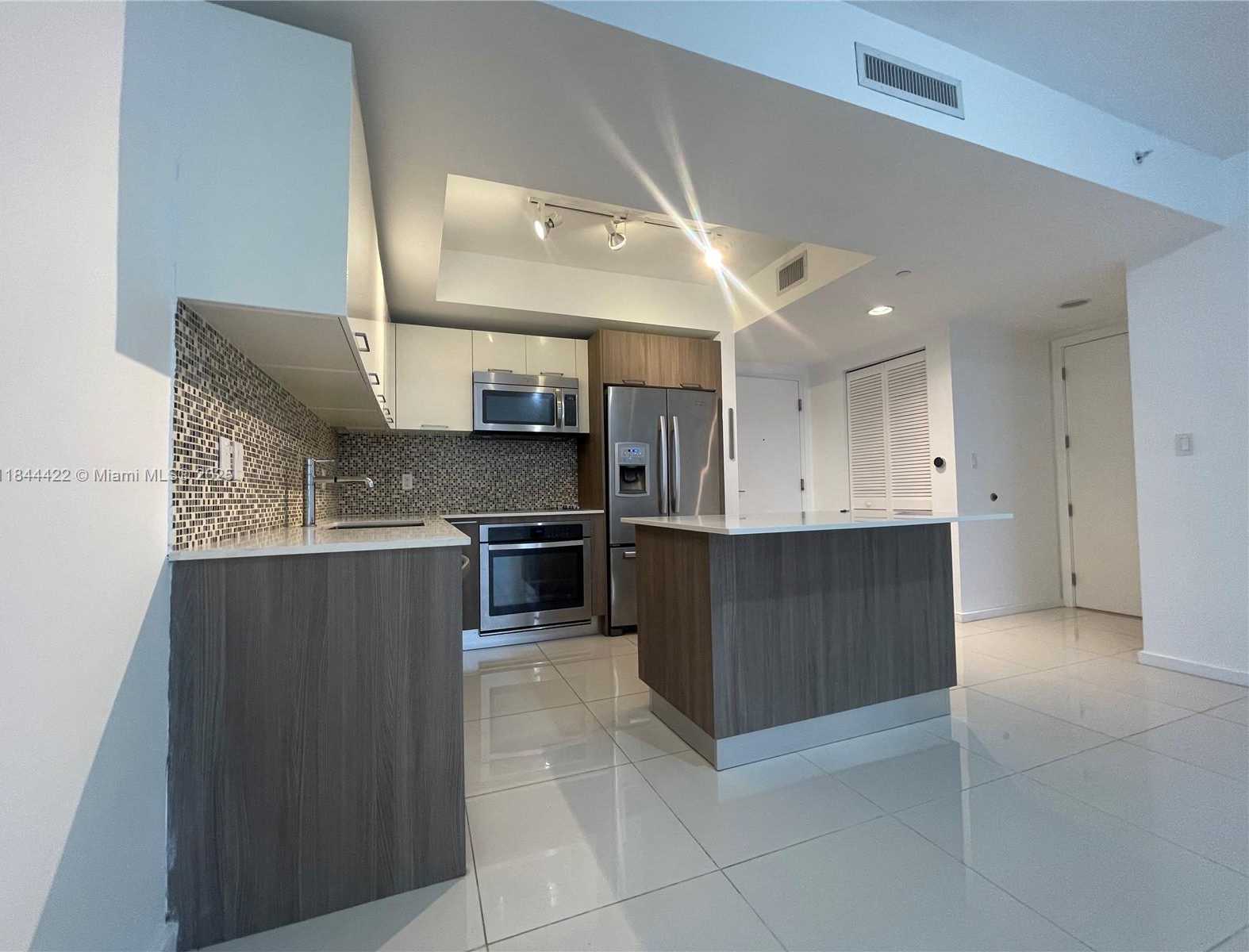 Small Image of 5252 NORTH WEST 85TH AVE #1109, Doral Number 4