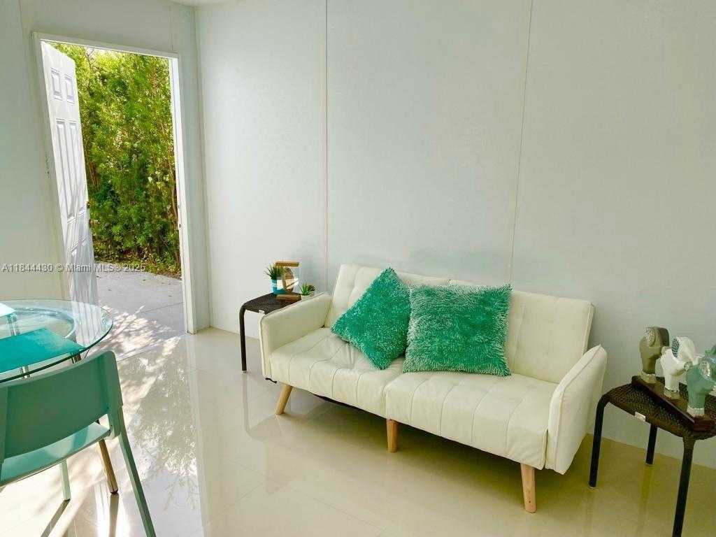 Small Image of 14811 SOUTH WEST 153RD TER #E, Miami Number 4