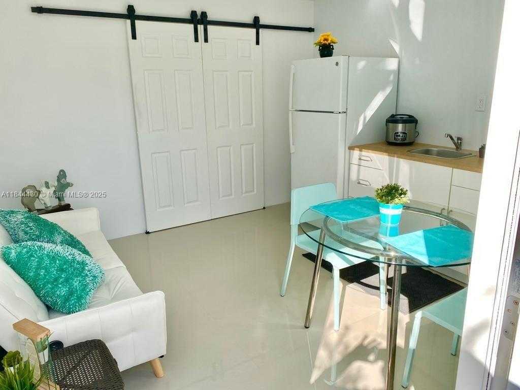 Small Image of 14811 SOUTH WEST 153RD TER #E, Miami Number 5