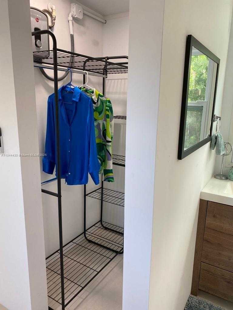 Small Image of 14811 SOUTH WEST 153RD TER #E, Miami Number 7