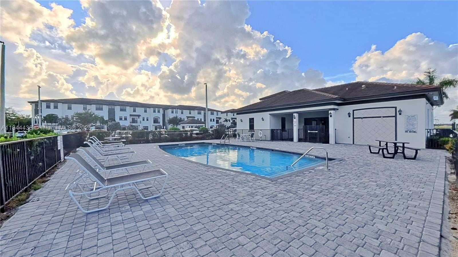 Small Image of 15500 SOUTH WEST 136TH ST #213, Miami Number 28