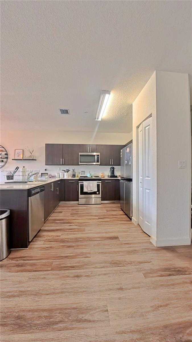 Small Image of 15500 SOUTH WEST 136TH ST #213, Miami Number 3
