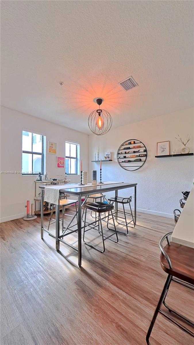 Small Image of 15500 SOUTH WEST 136TH ST #213, Miami Number 4