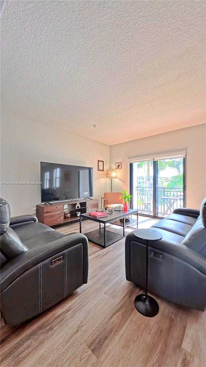 Small Image of 15500 SOUTH WEST 136TH ST #213, Miami Number 5