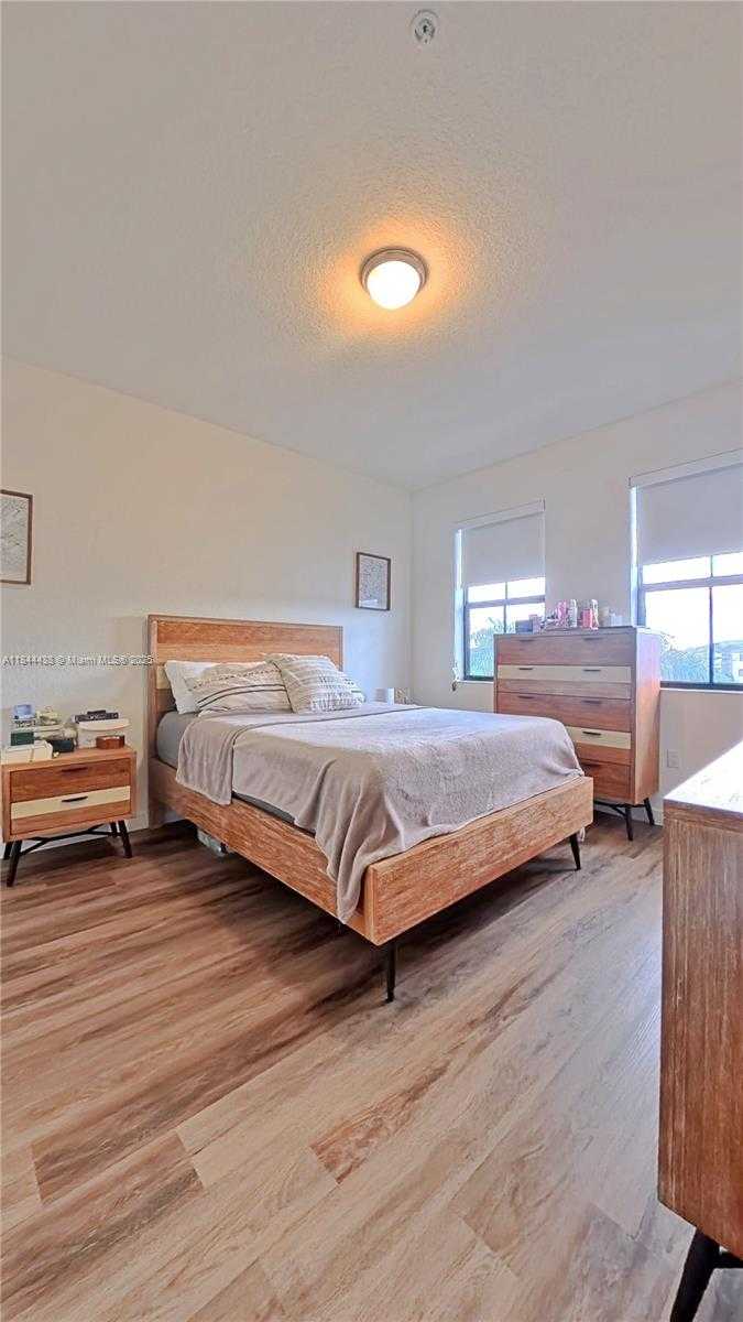 Small Image of 15500 SOUTH WEST 136TH ST #213, Miami Number 9