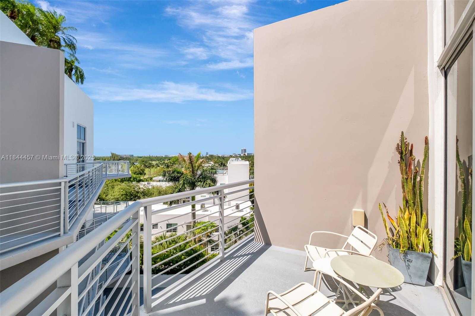 Small Image of 2001 MERIDIAN AVE #PH-15, Miami Beach Number 15