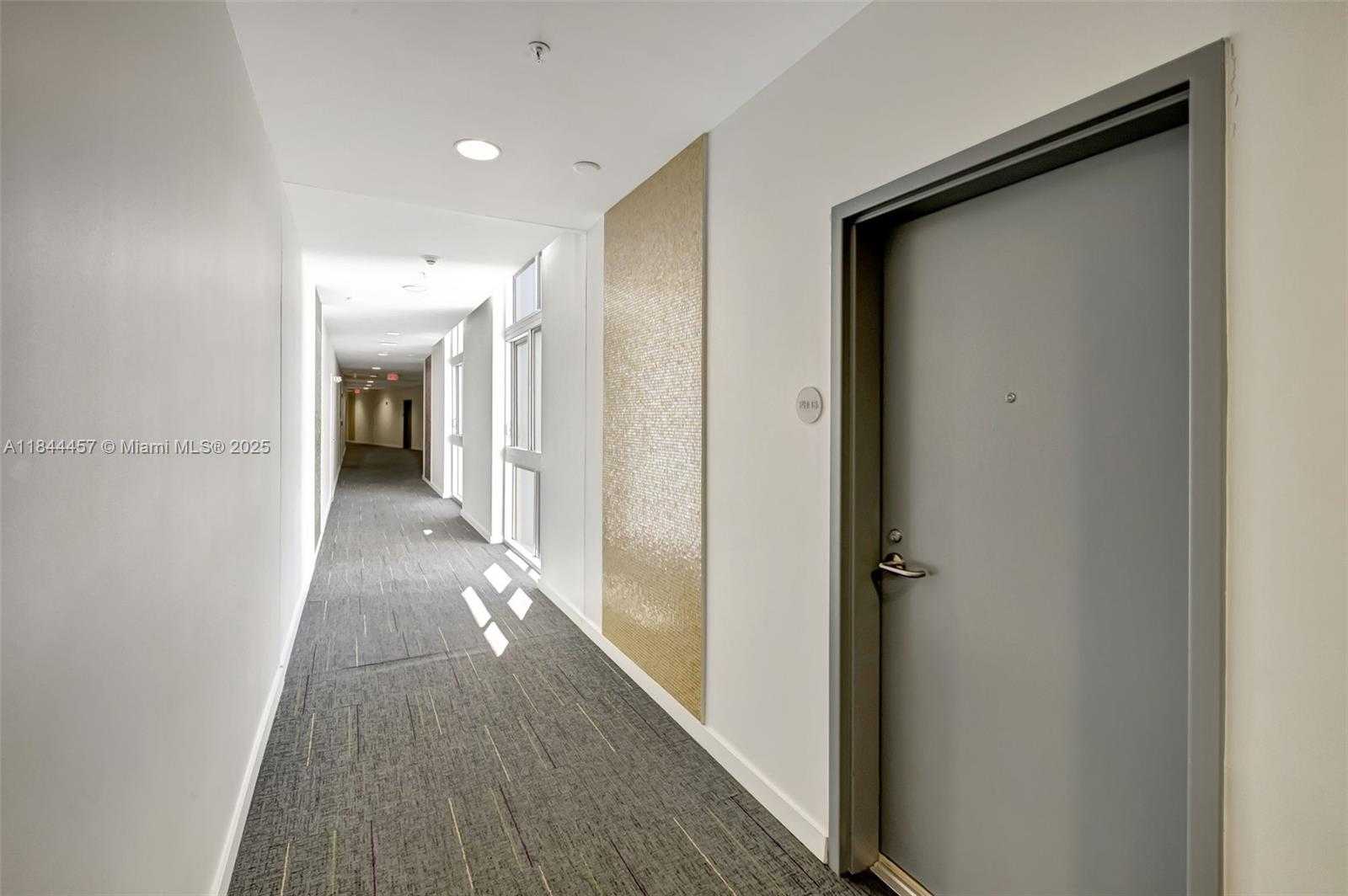 Small Image of 2001 MERIDIAN AVE #PH-15, Miami Beach Number 19