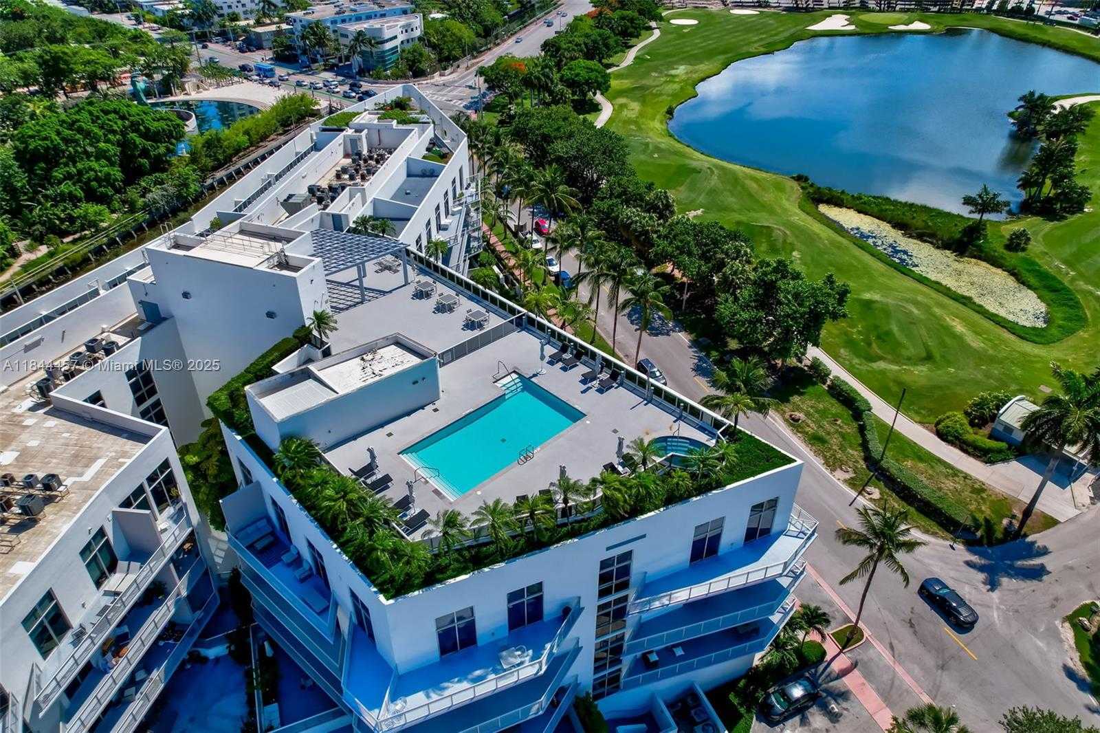 Small Image of 2001 MERIDIAN AVE #PH-15, Miami Beach Number 29