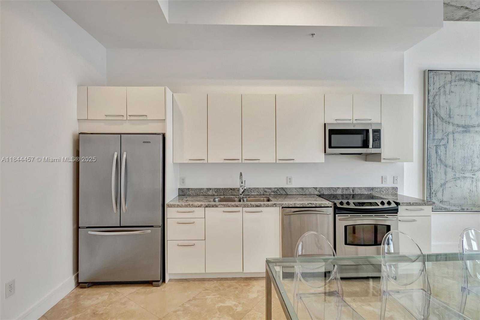 Small Image of 2001 MERIDIAN AVE #PH-15, Miami Beach Number 7