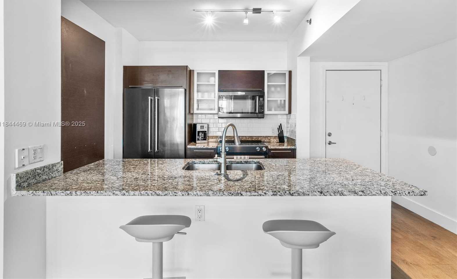 Small Image of 951 BRICKELL AVE #1505, Miami Number 11
