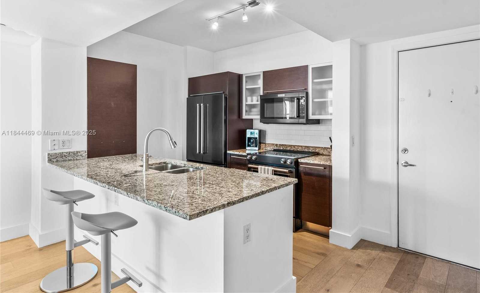 Small Image of 951 BRICKELL AVE #1505, Miami Number 12
