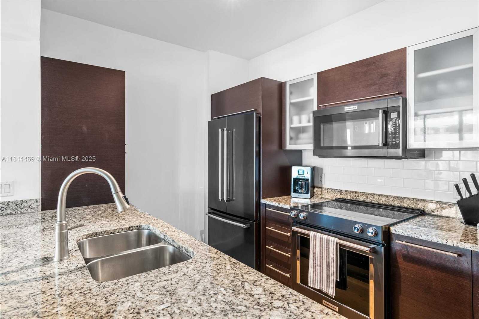 Small Image of 951 BRICKELL AVE #1505, Miami Number 13