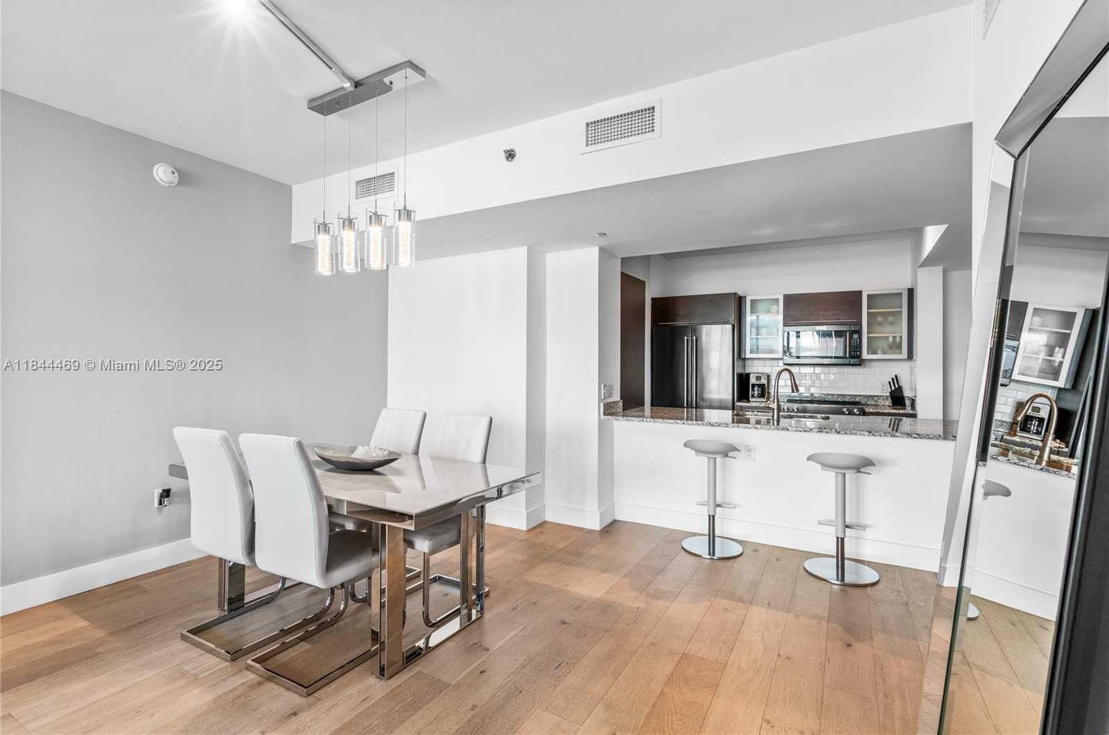 Small Image of 951 BRICKELL AVE #1505, Miami Number 15