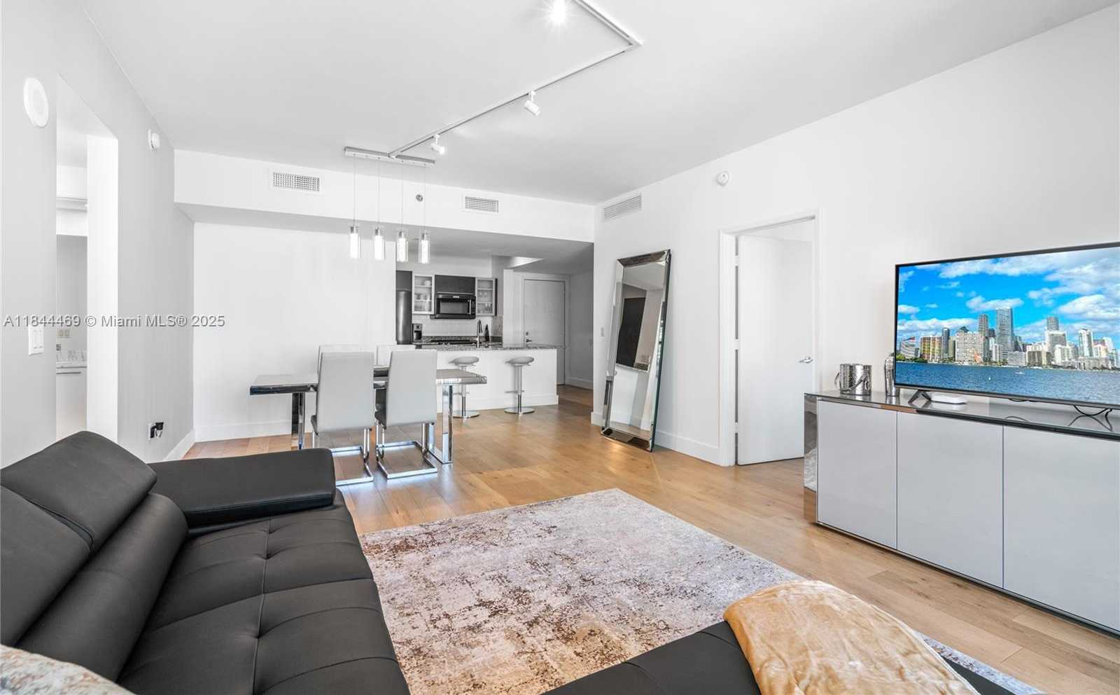Small Image of 951 BRICKELL AVE #1505, Miami Number 22