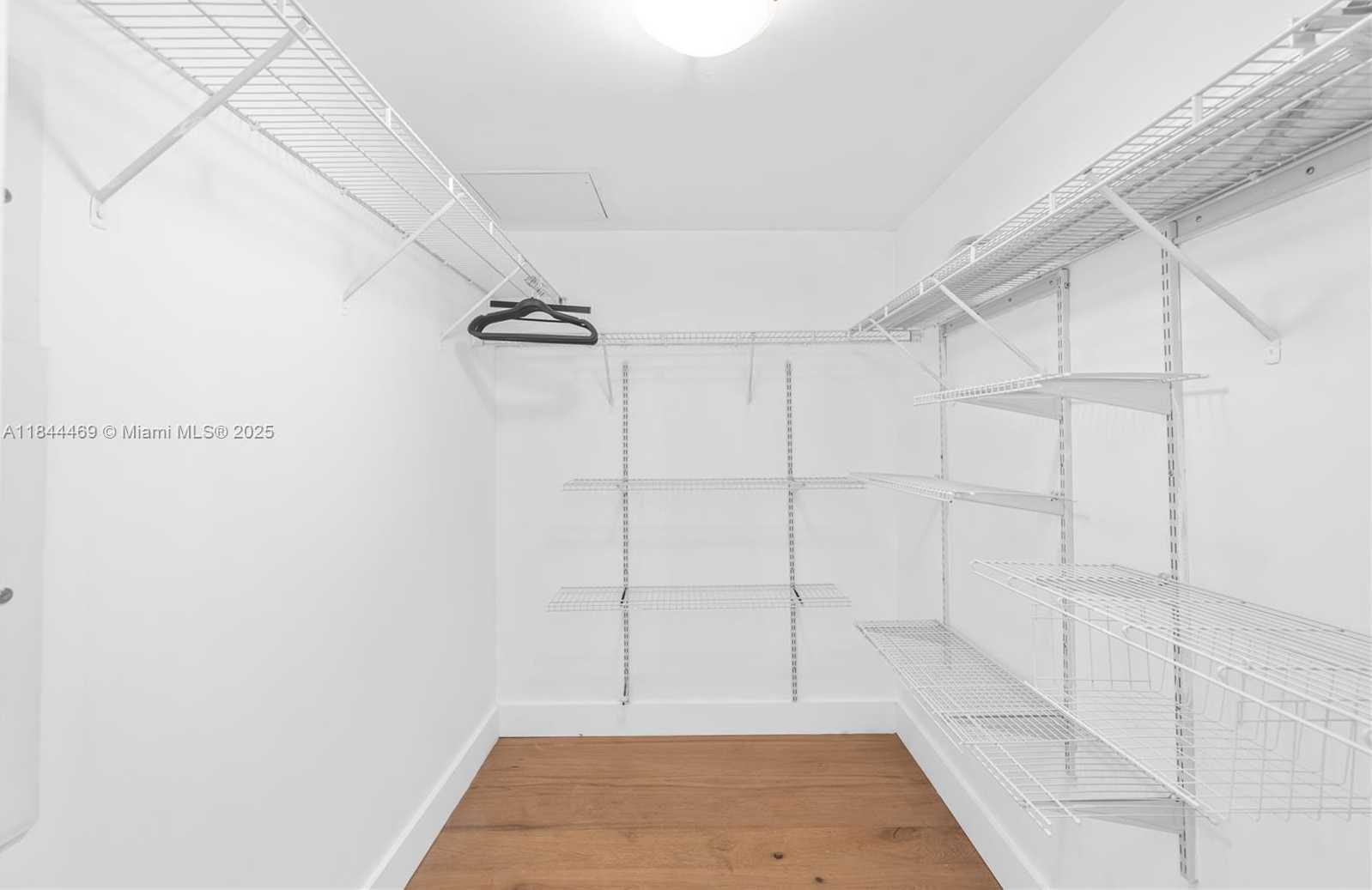 Small Image of 951 BRICKELL AVE #1505, Miami Number 26