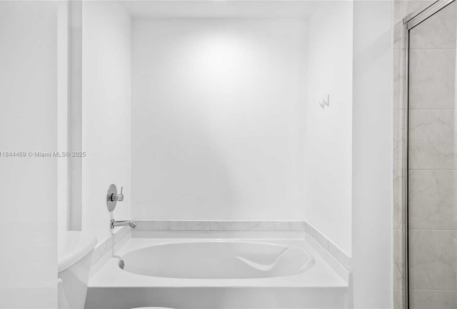 Small Image of 951 BRICKELL AVE #1505, Miami Number 29