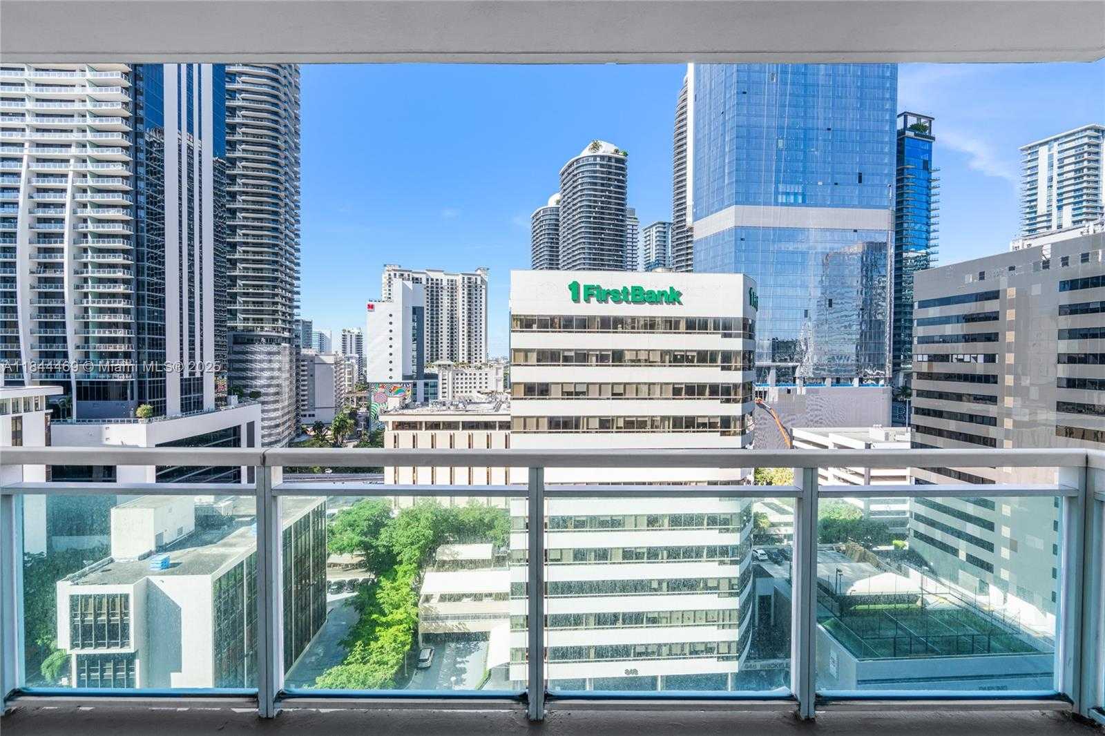 Small Image of 951 BRICKELL AVE #1505, Miami Number 3