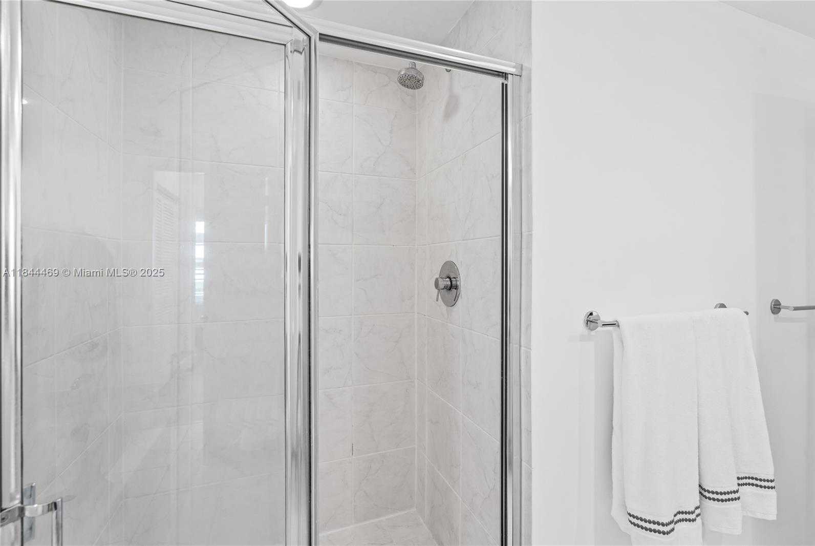 Small Image of 951 BRICKELL AVE #1505, Miami Number 30