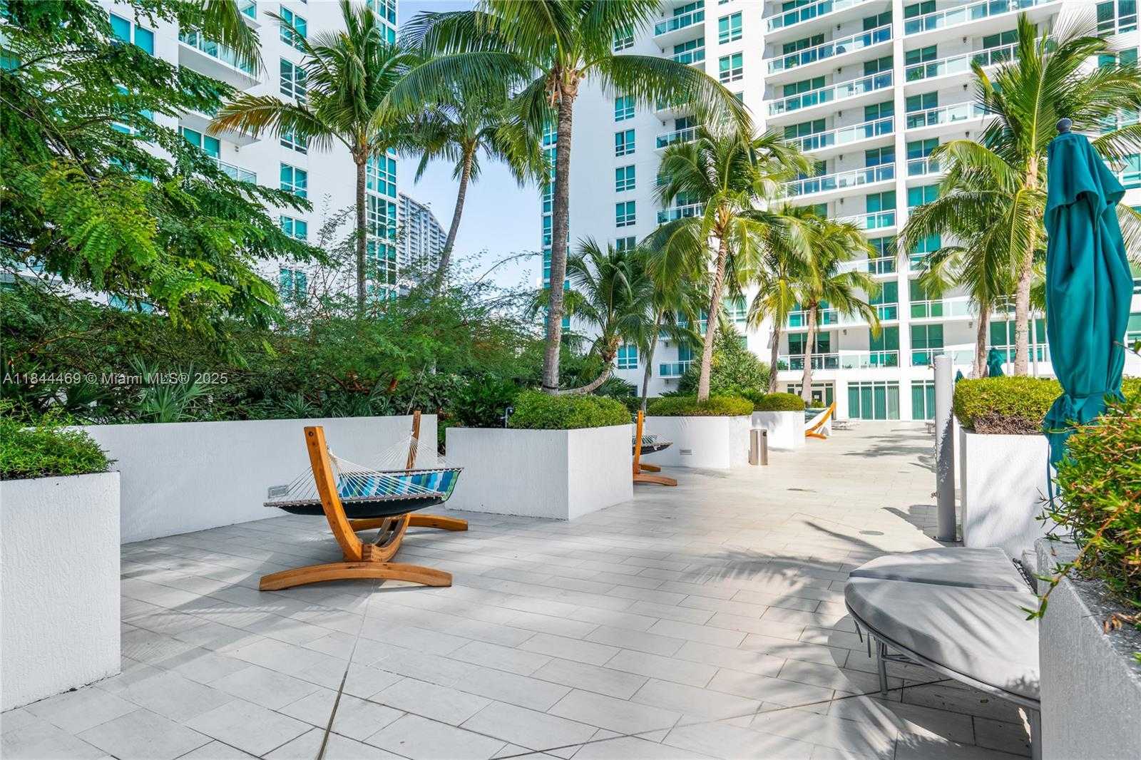 Small Image of 951 BRICKELL AVE #1505, Miami Number 38