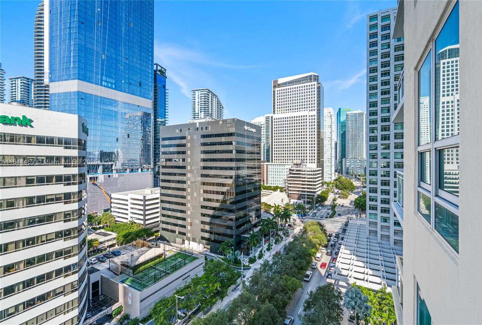 Small Image of 951 BRICKELL AVE #1505, Miami Number 4