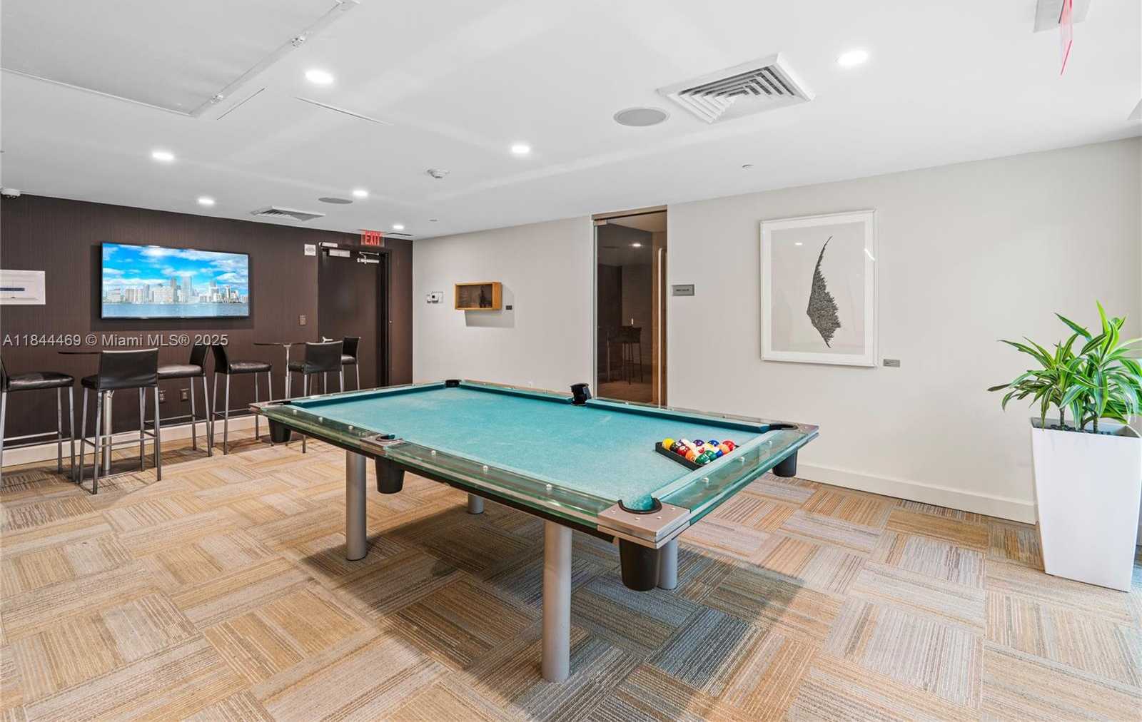 Small Image of 951 BRICKELL AVE #1505, Miami Number 44