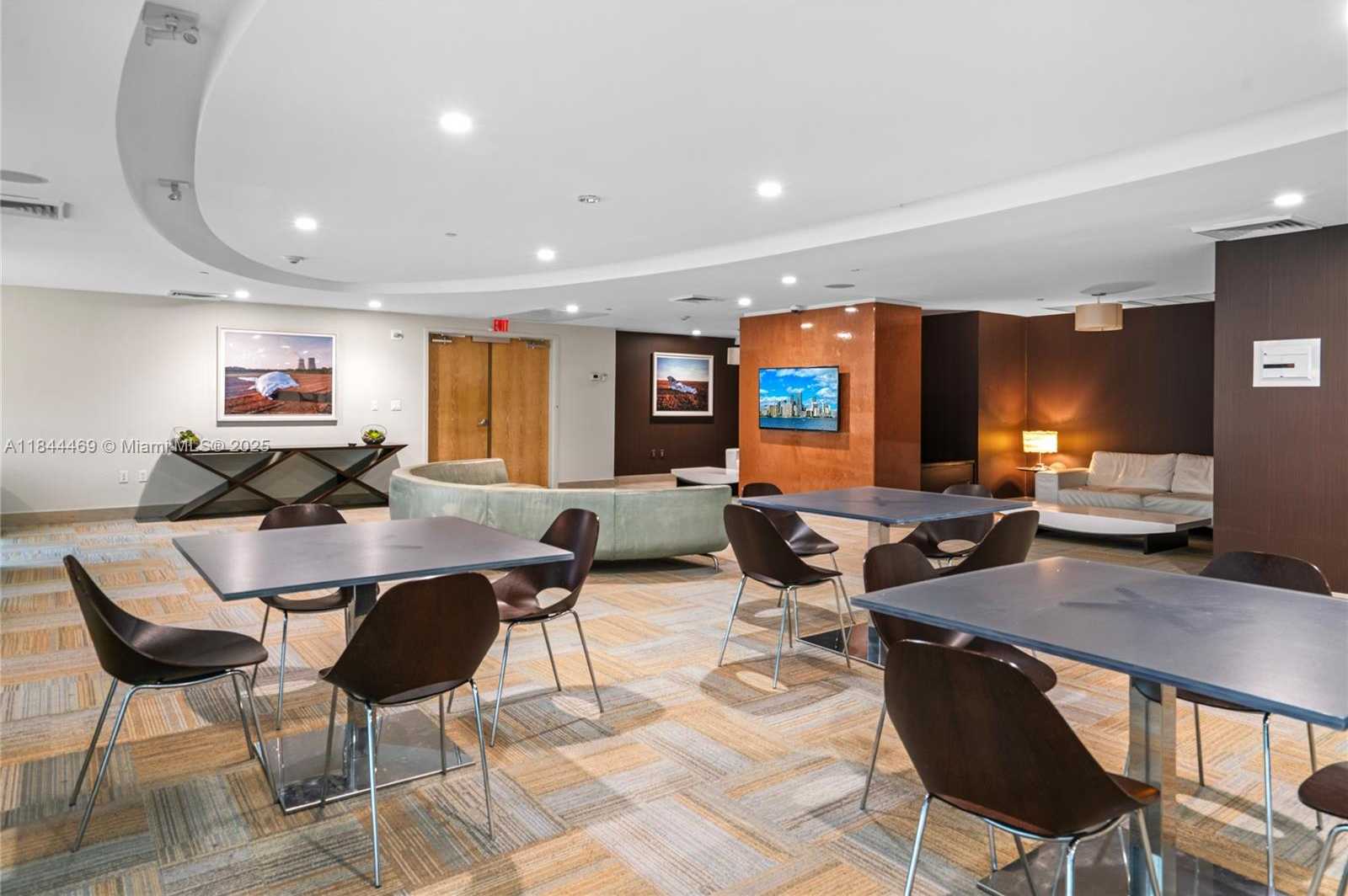 Small Image of 951 BRICKELL AVE #1505, Miami Number 46