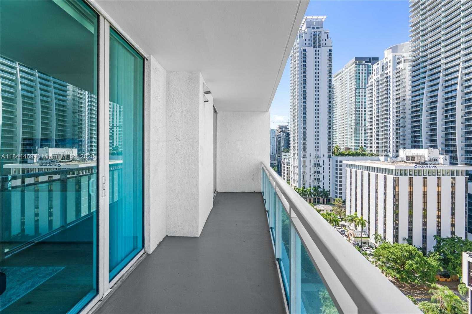 Small Image of 951 BRICKELL AVE #1505, Miami Number 5