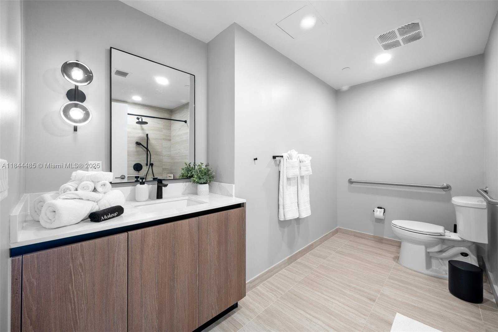 Small Image of 580 72ND ST #1009, Miami Beach Number 13