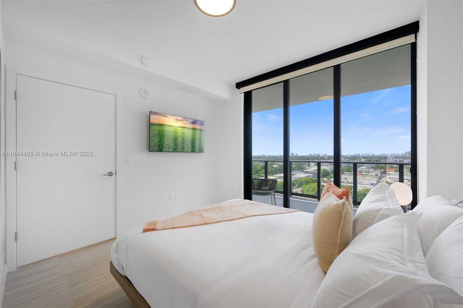 Small Image of 580 72ND ST #1009, Miami Beach Number 16