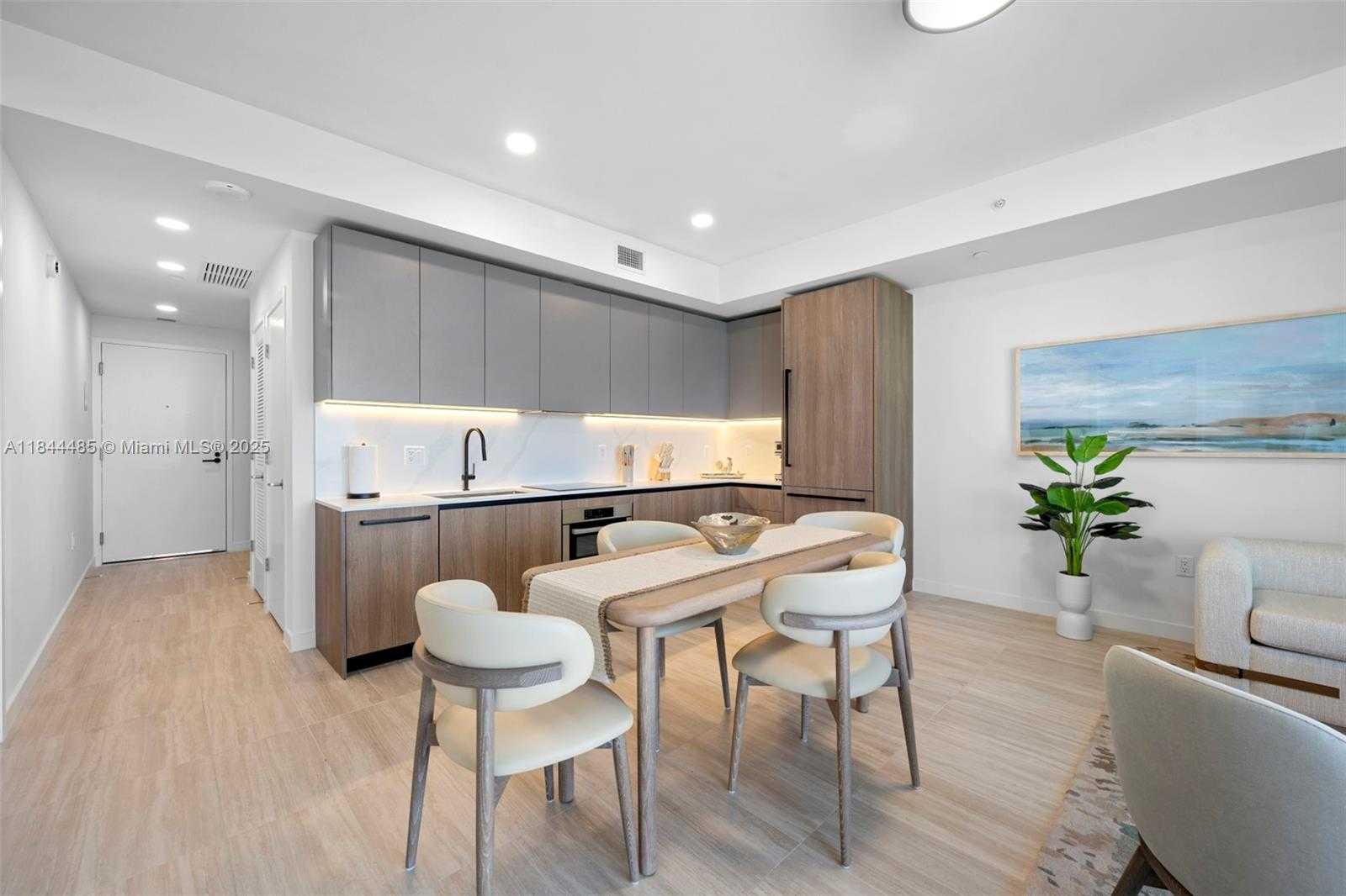 Small Image of 580 72ND ST #1009, Miami Beach Number 7