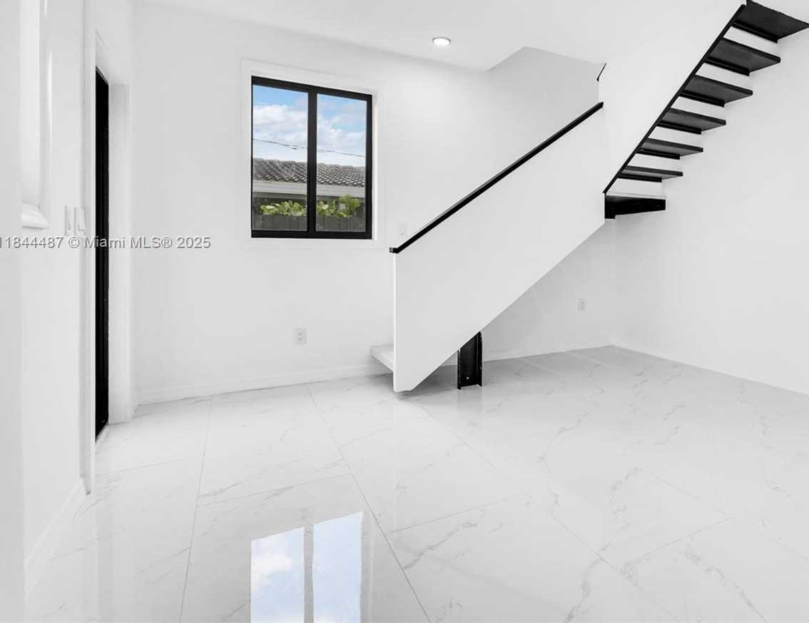Small Image of 972 SOUTH WEST 44TH AVE, Miami Number 19
