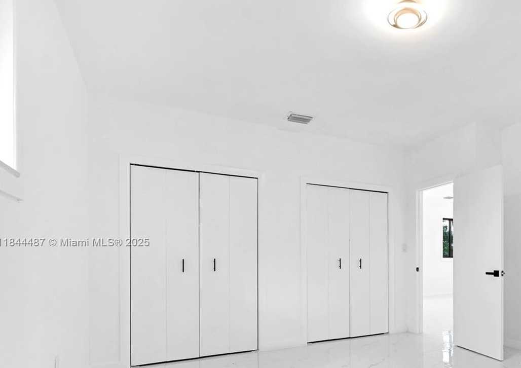 Small Image of 972 SOUTH WEST 44TH AVE, Miami Number 22