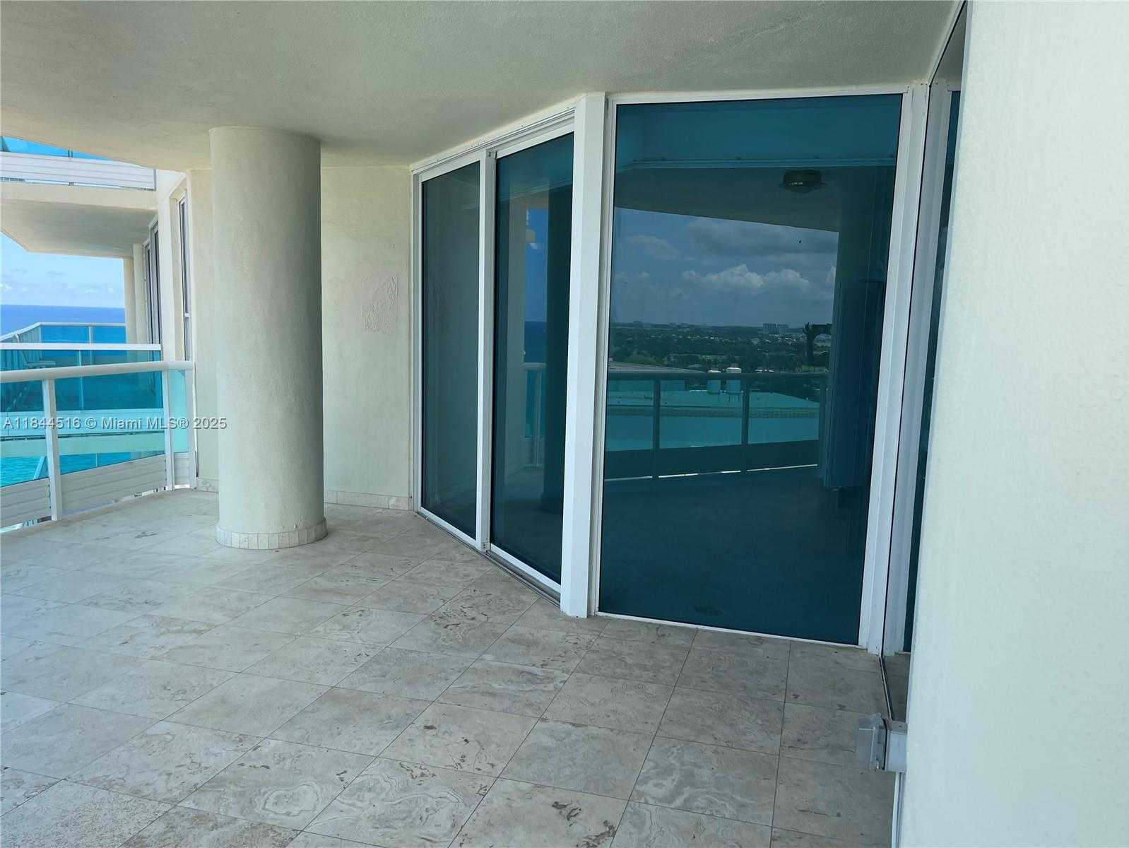 Small Image of 5025 COLLINS AVE #1908, Miami Beach Number 30