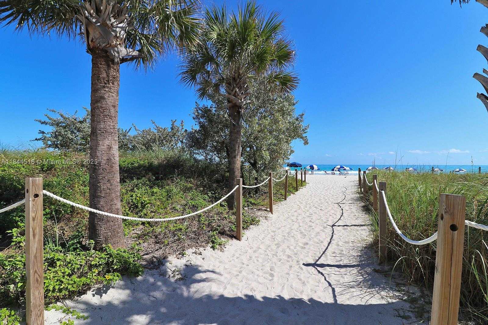 Small Image of 5025 COLLINS AVE #1908, Miami Beach Number 39