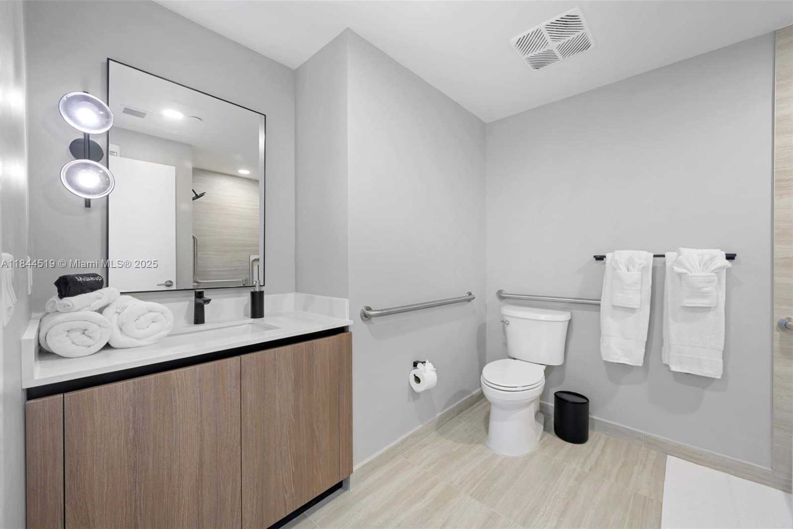 Small Image of 580 72ND ST #1210, Miami Beach Number 16