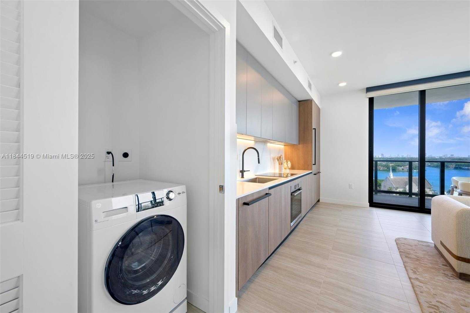Small Image of 580 72ND ST #1210, Miami Beach Number 7