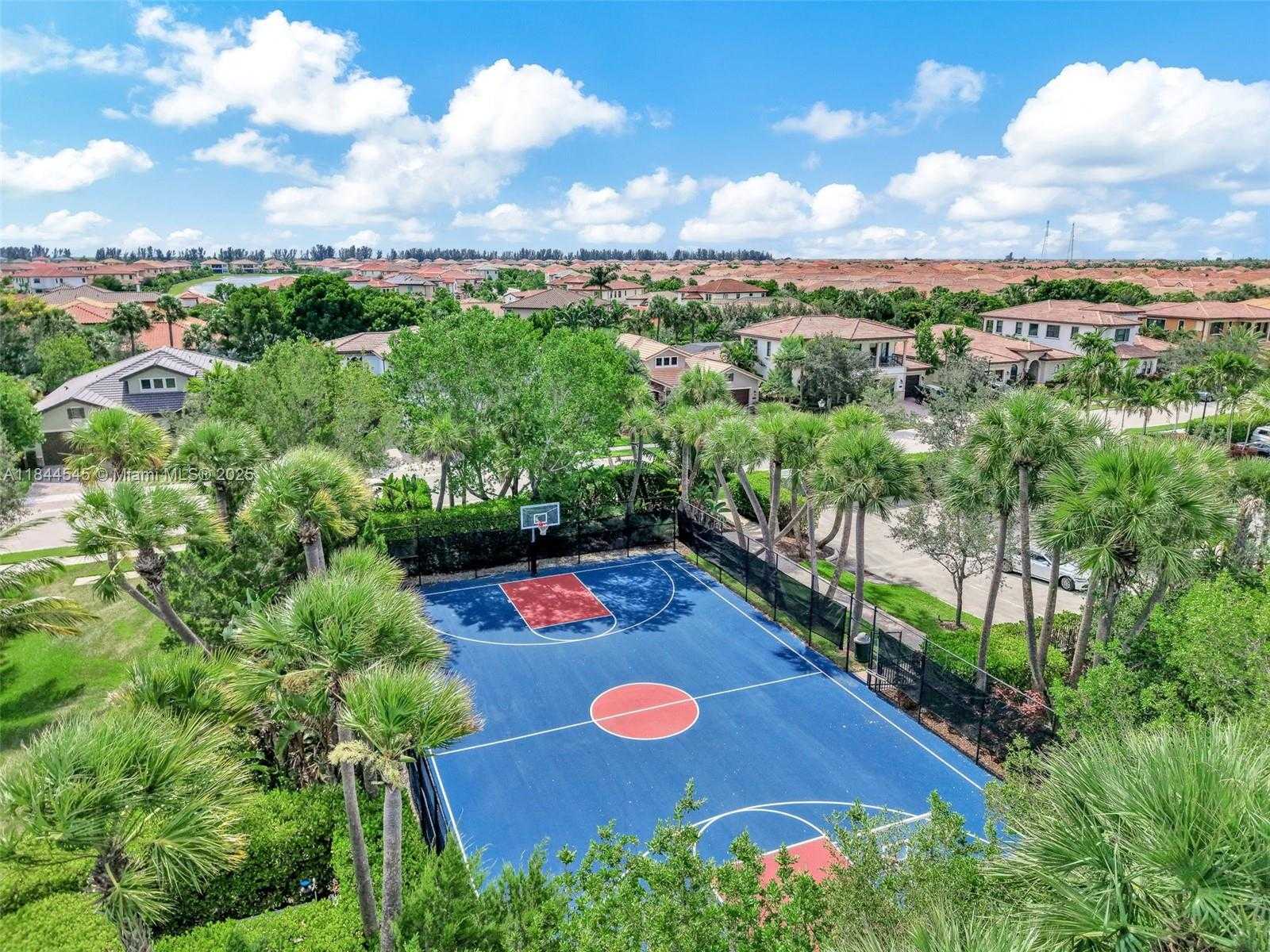 Small Image of 8855 WEST WATERCREST CIR W, Parkland Number 18