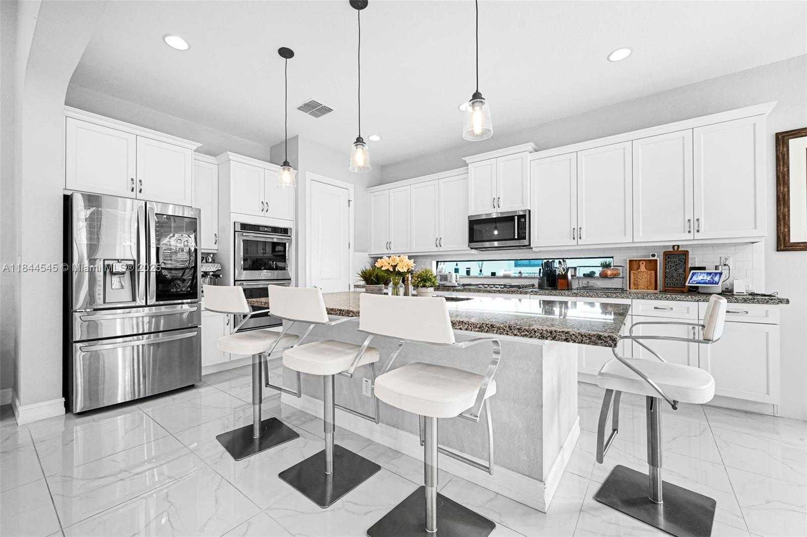 Small Image of 8855 WEST WATERCREST CIR W, Parkland Number 46