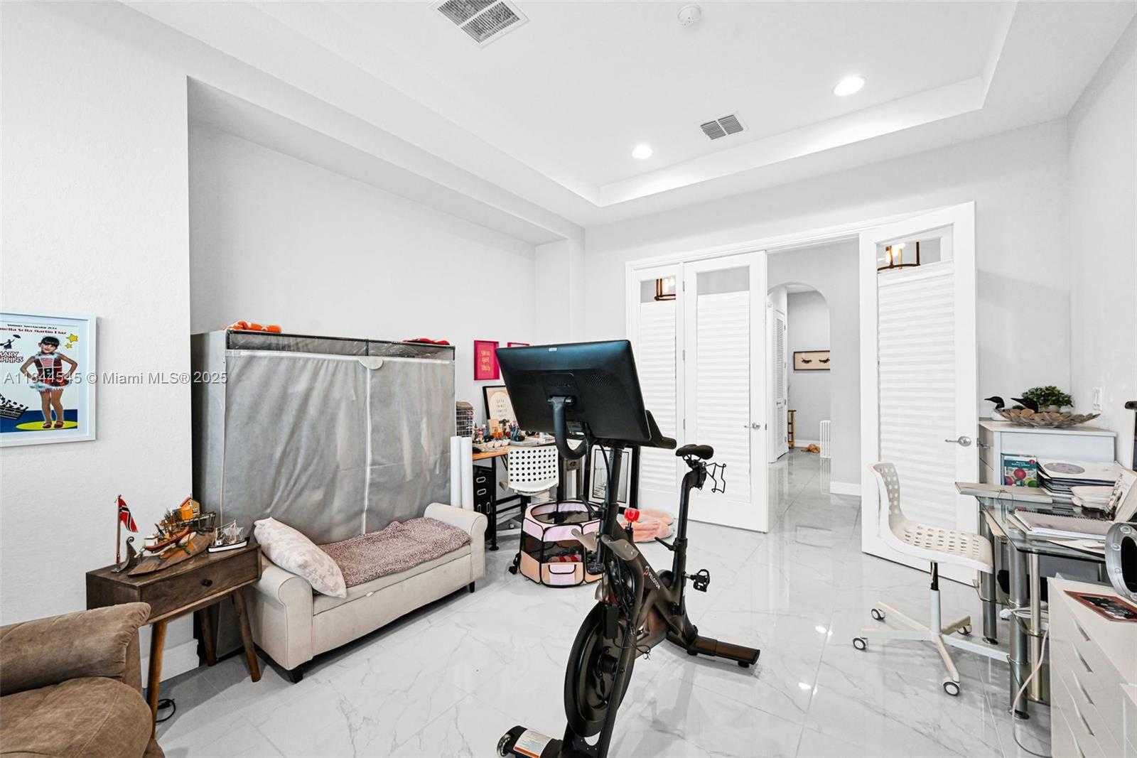 Small Image of 8855 WEST WATERCREST CIR W, Parkland Number 57