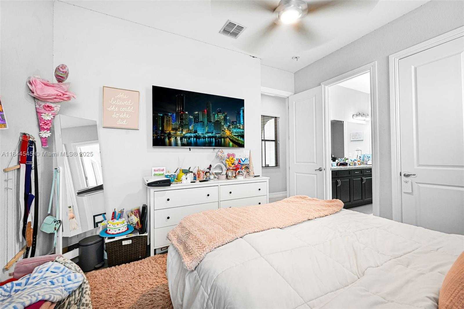 Small Image of 8855 WEST WATERCREST CIR W, Parkland Number 70