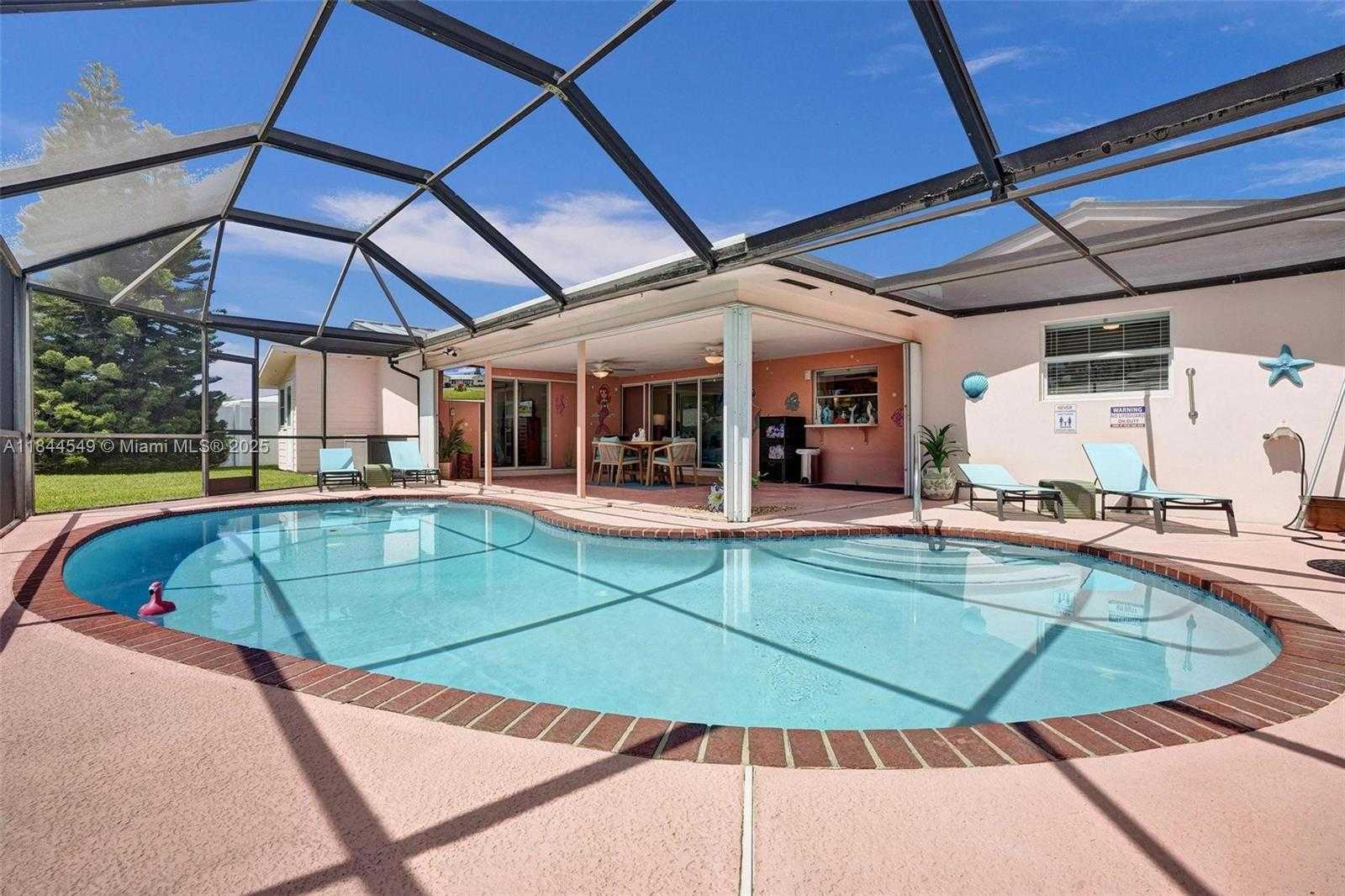 Small Image of 1014 SOUTH EAST 14TH AVE, Deerfield Beach Number 11