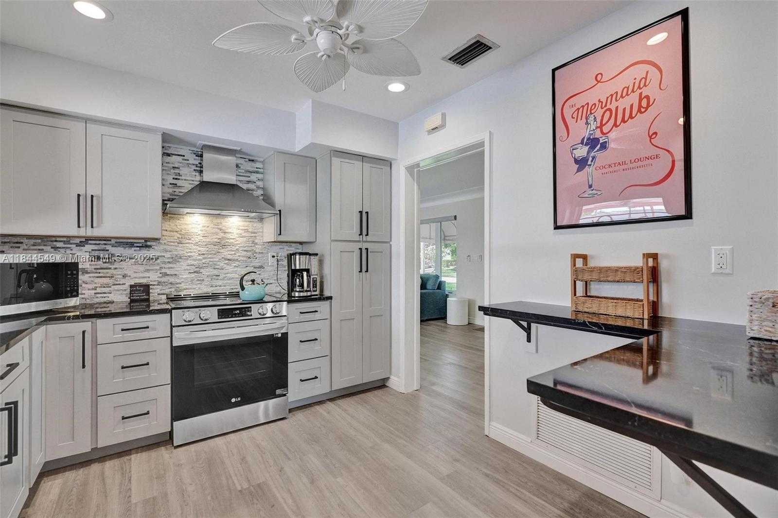 Small Image of 1014 SOUTH EAST 14TH AVE, Deerfield Beach Number 29